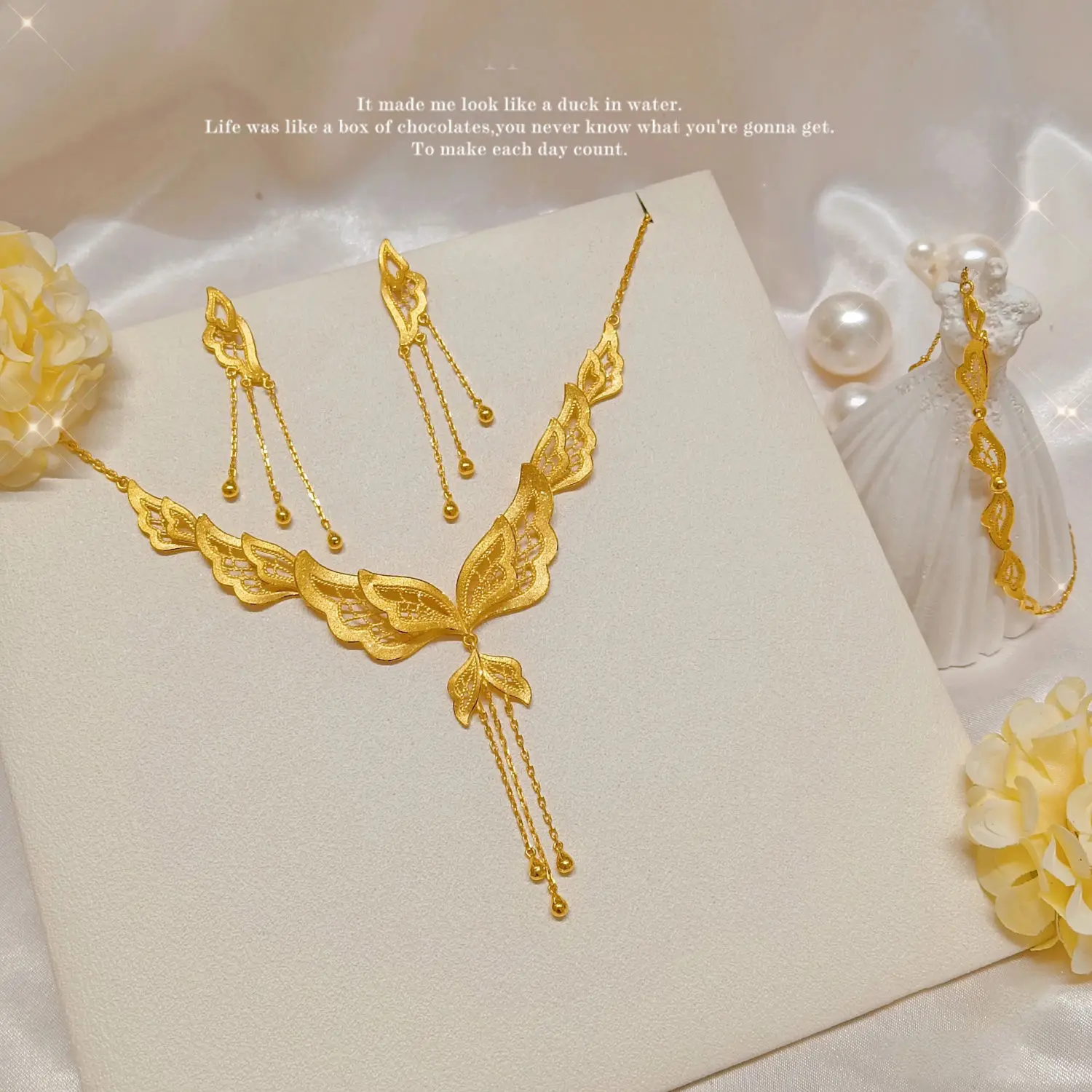 VivoGoldButterfly Love Necklac - Home Security Companies recension och pris